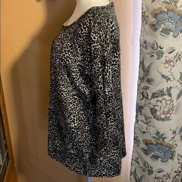 Dalia Animal Print Lightweight 3/4 Sleeve Sweater Size Medium - Picture 6 of 7